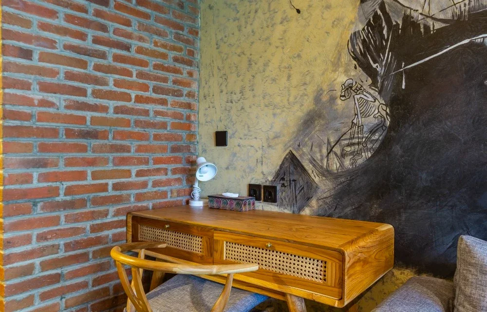 Gallery Picture