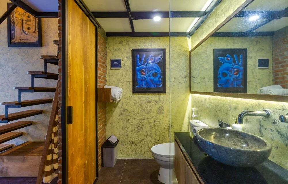 Gallery Picture