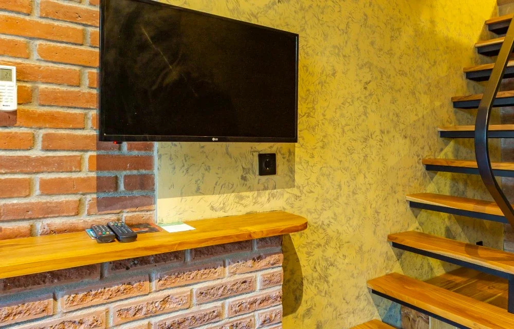 Gallery Picture