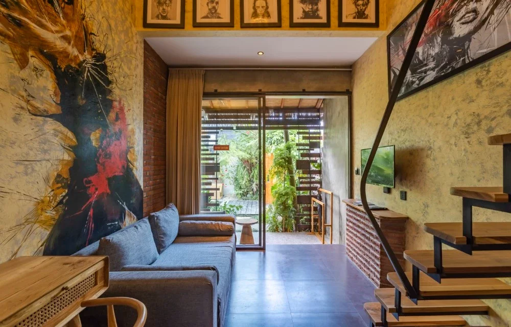 Gallery Picture